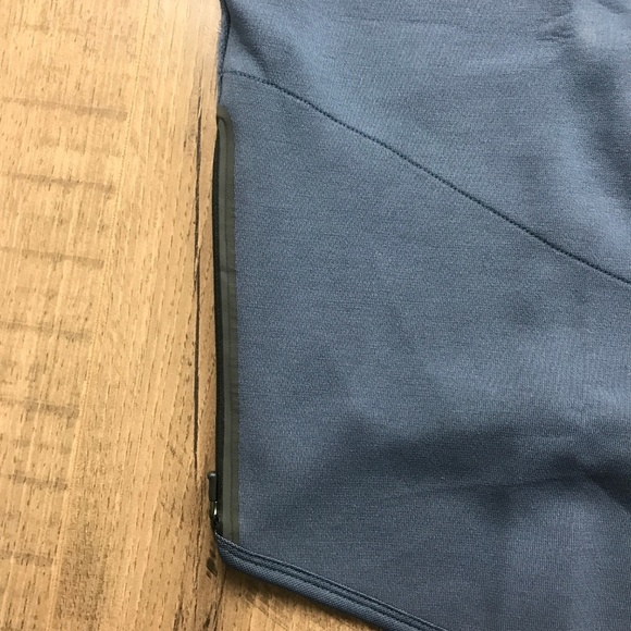 Nike Dry Womens Training Short Sleeve NEW - Picture 5 of 7